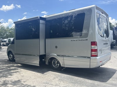 2026 Airstream Murphy Suite Base