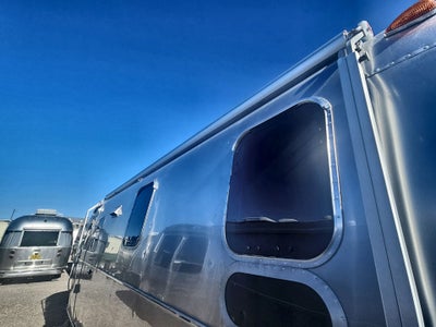2026 Airstream 25FBT Base