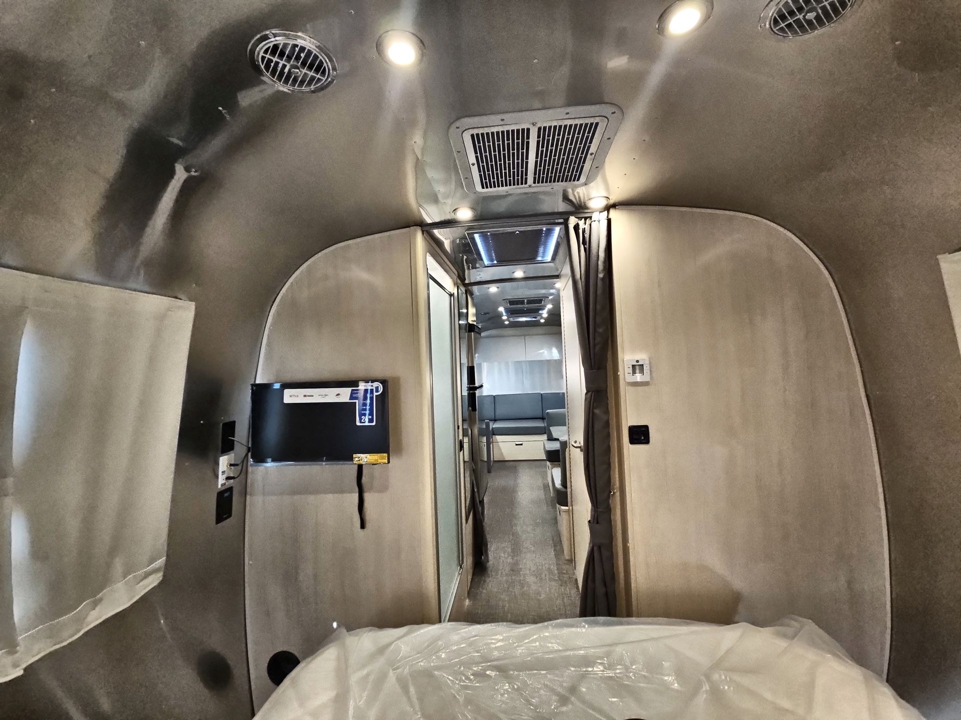 2026 Airstream 28RBQ Base