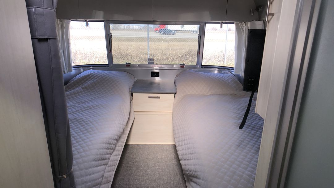 2026 Airstream 28RBT Base