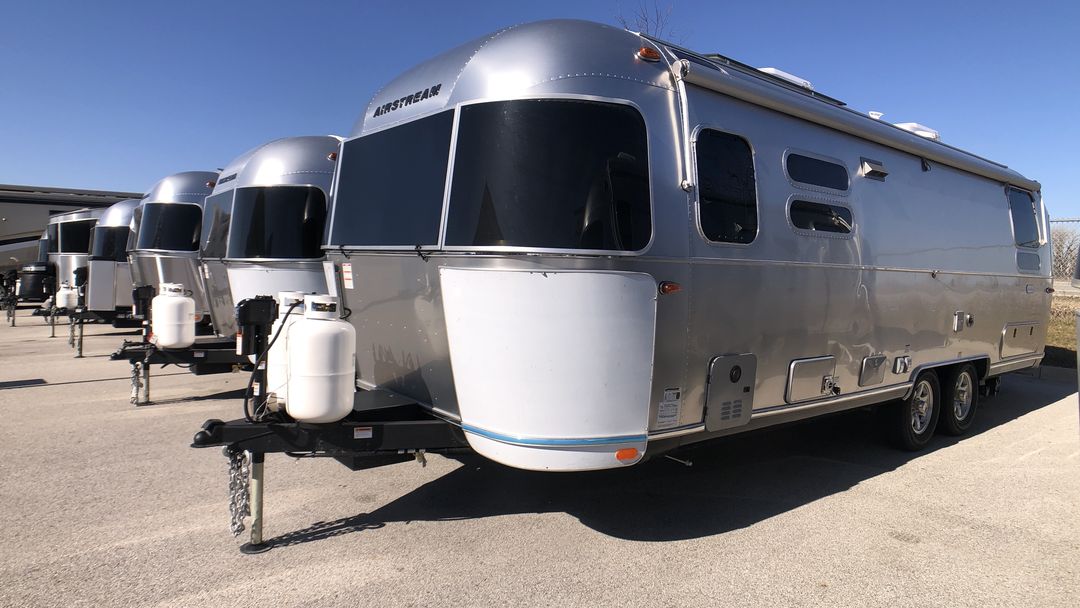 2026 Airstream 28RBT Base