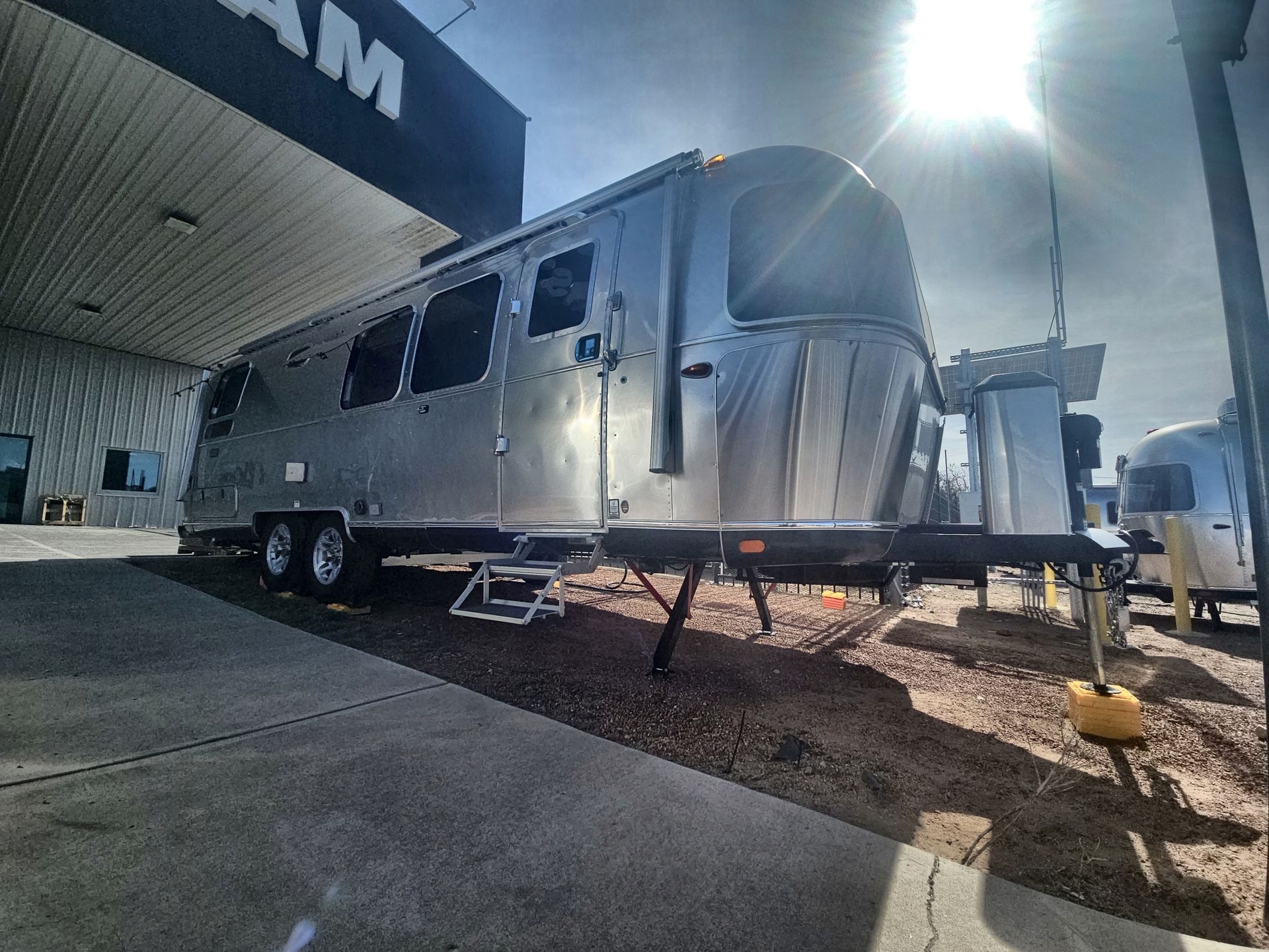 2026 Airstream 28RBT Base