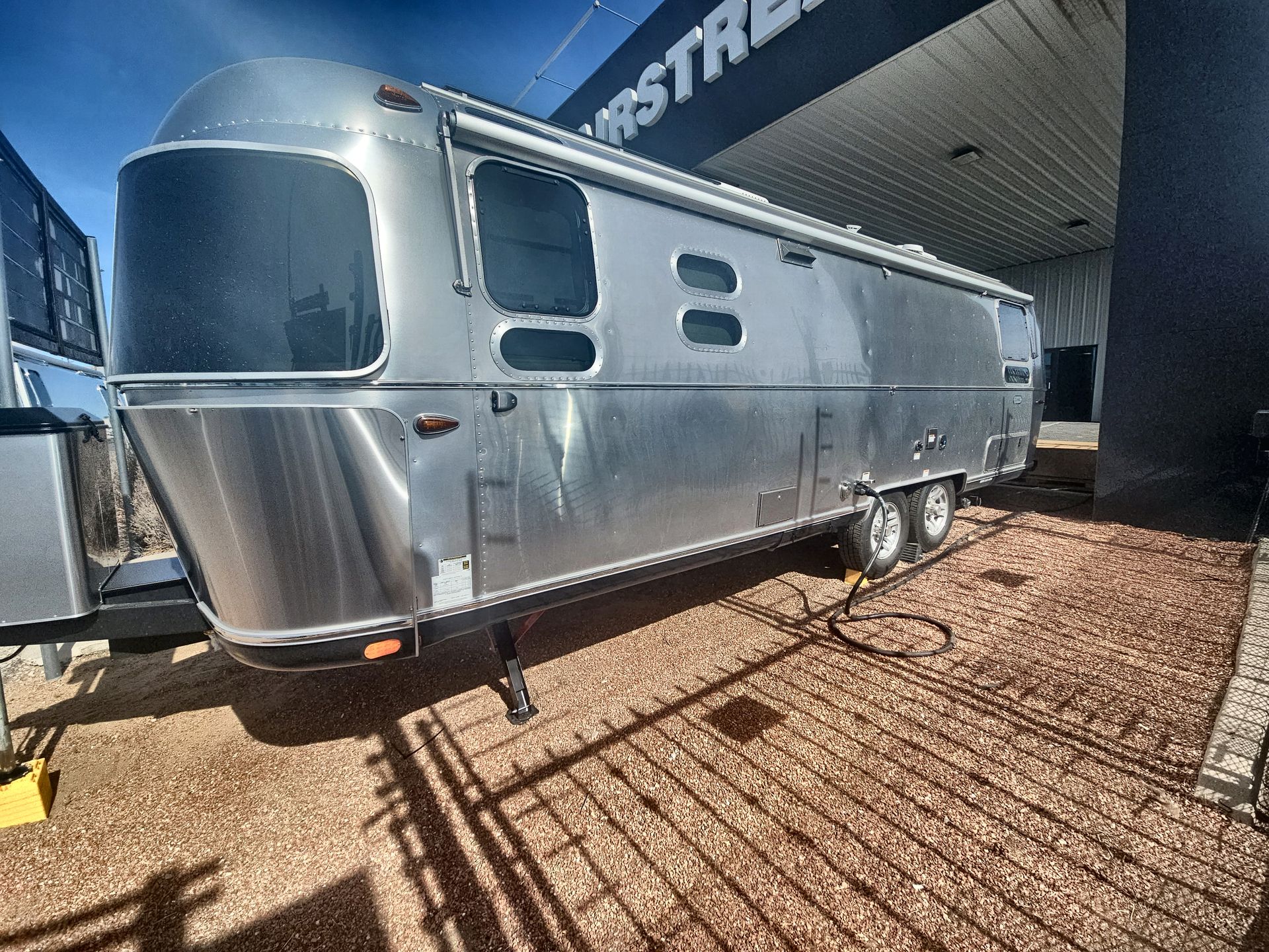 2026 Airstream 28RBT Base