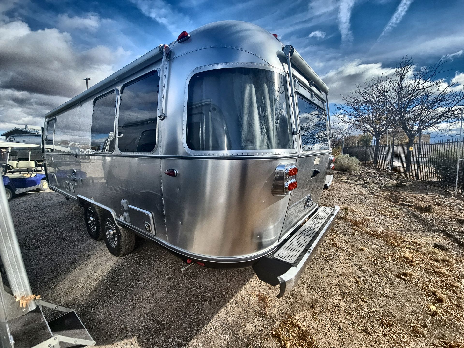 2026 Airstream 25FBT Base