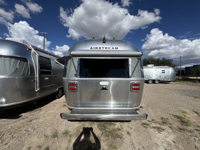 2025 Airstream 27FBT Base