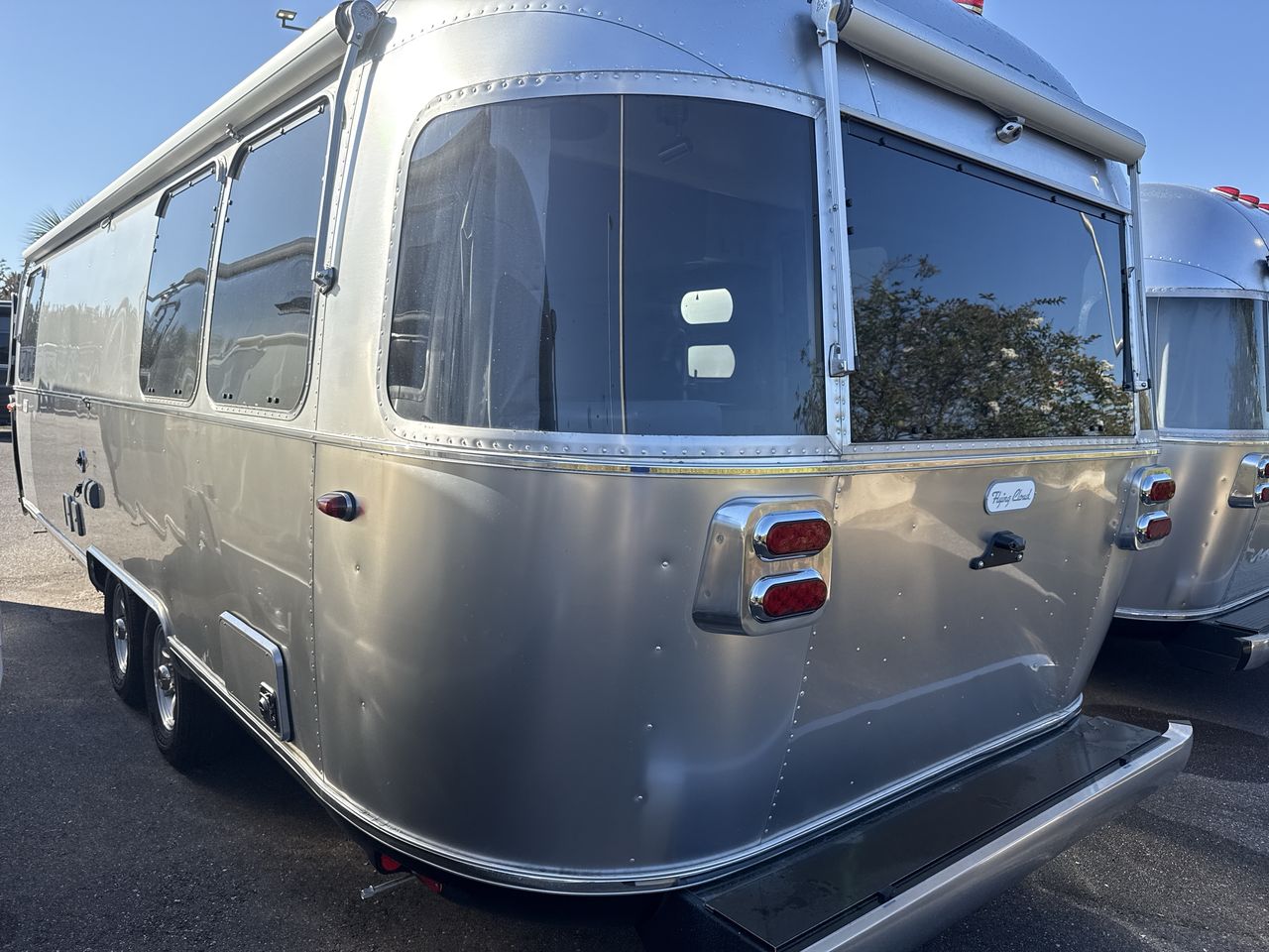 2026 Airstream 27FBQ Base