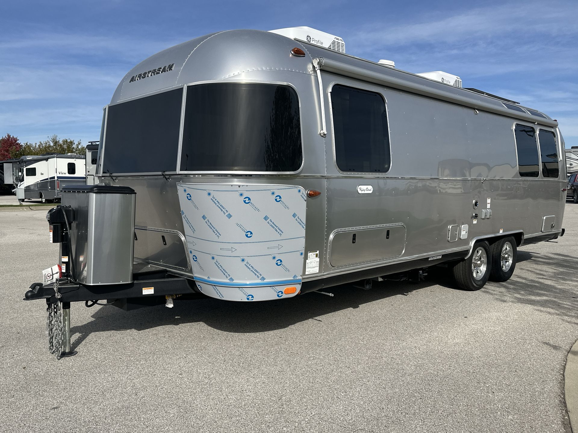 2026 Airstream 27FBT Base