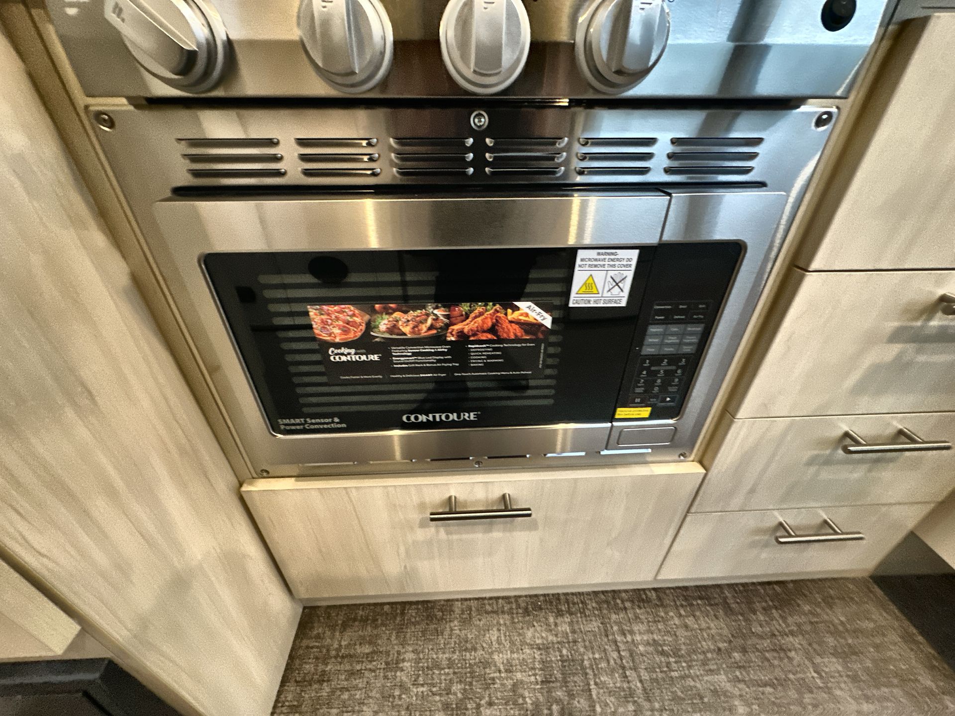 2026 Airstream 27FBT Base