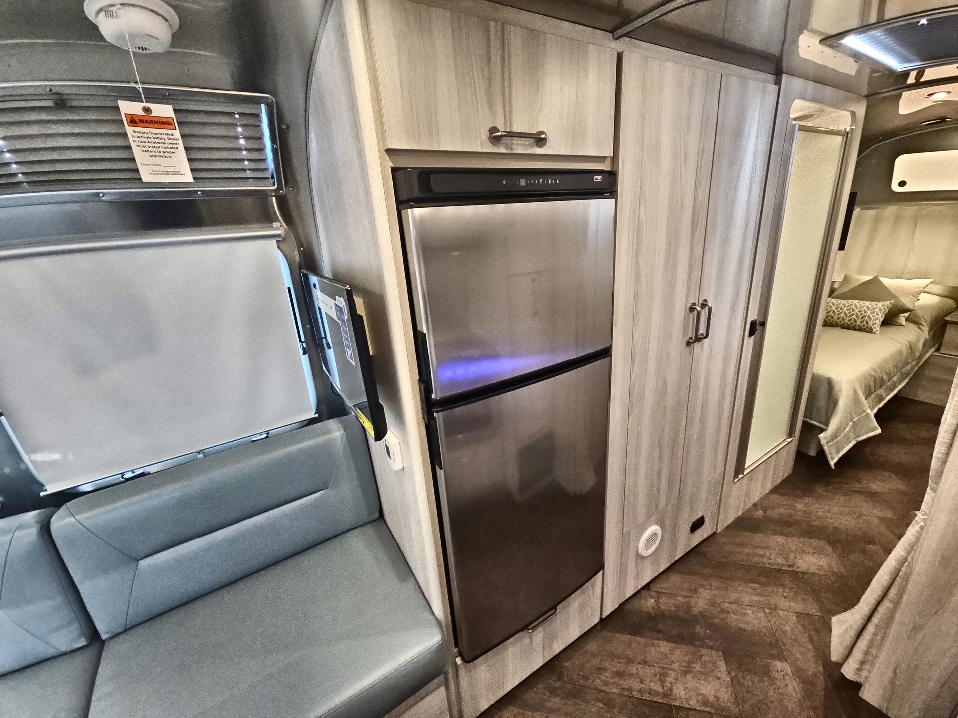 2025 Airstream 27FBT Base