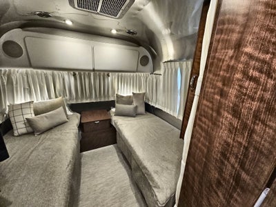 2026 Airstream 27FBT Base