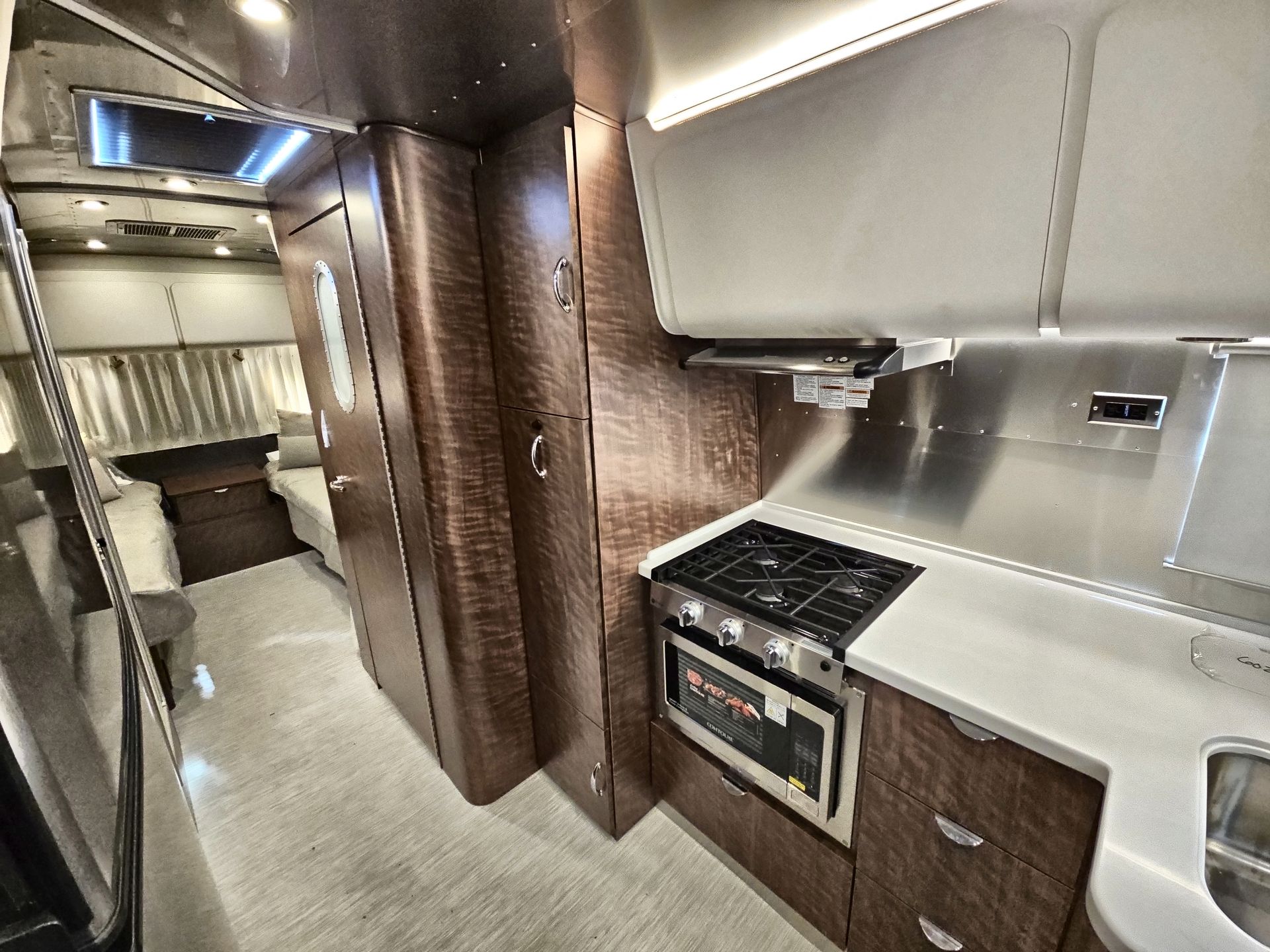 2026 Airstream 27FBT Base