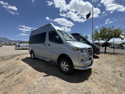 2025 Airstream 19 Base