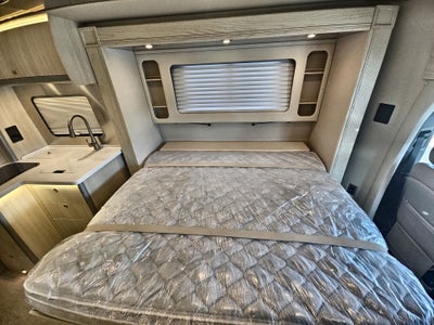 2026 Airstream Murphy Suite Base