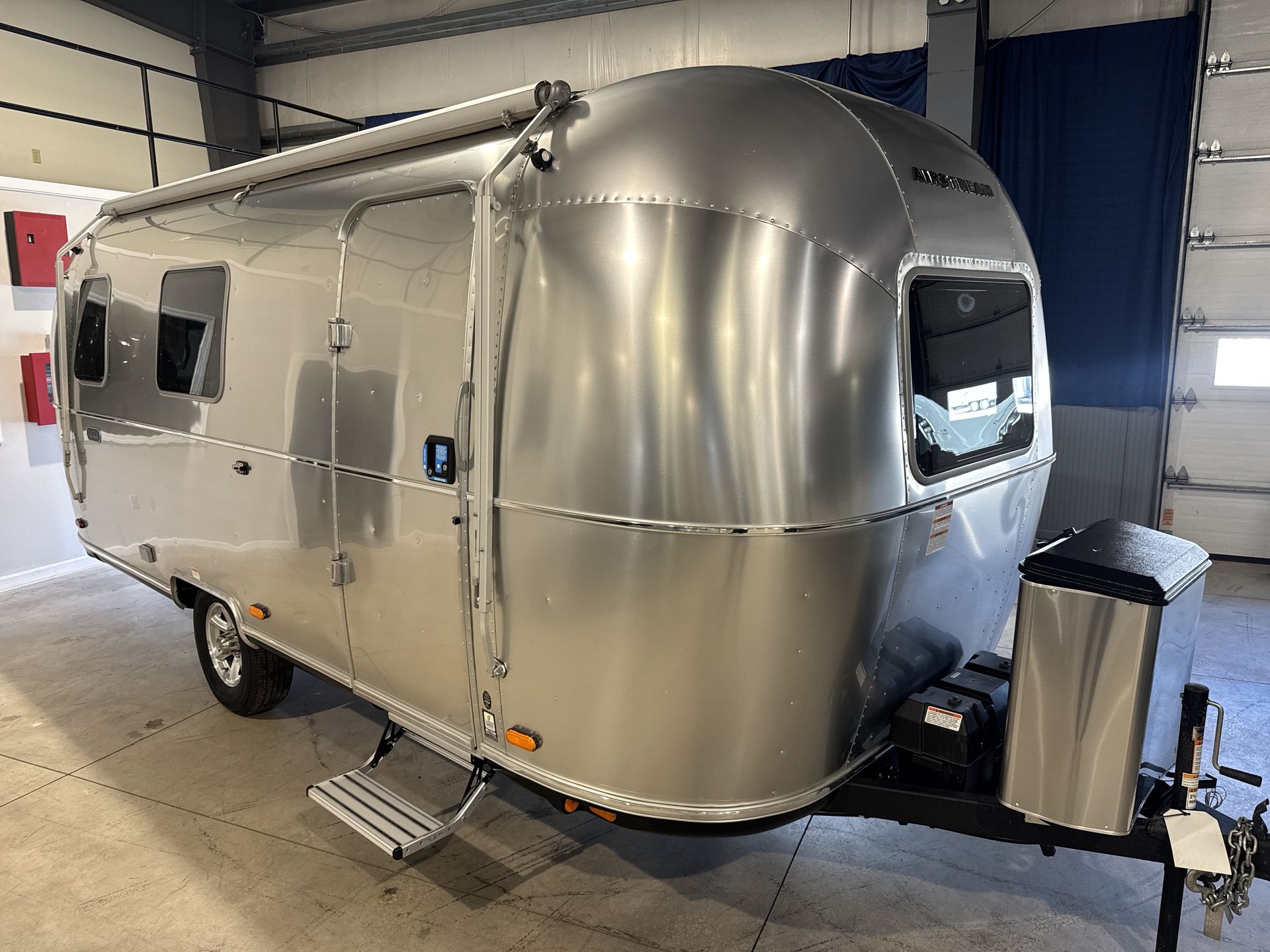 2026 Airstream 22RB Base