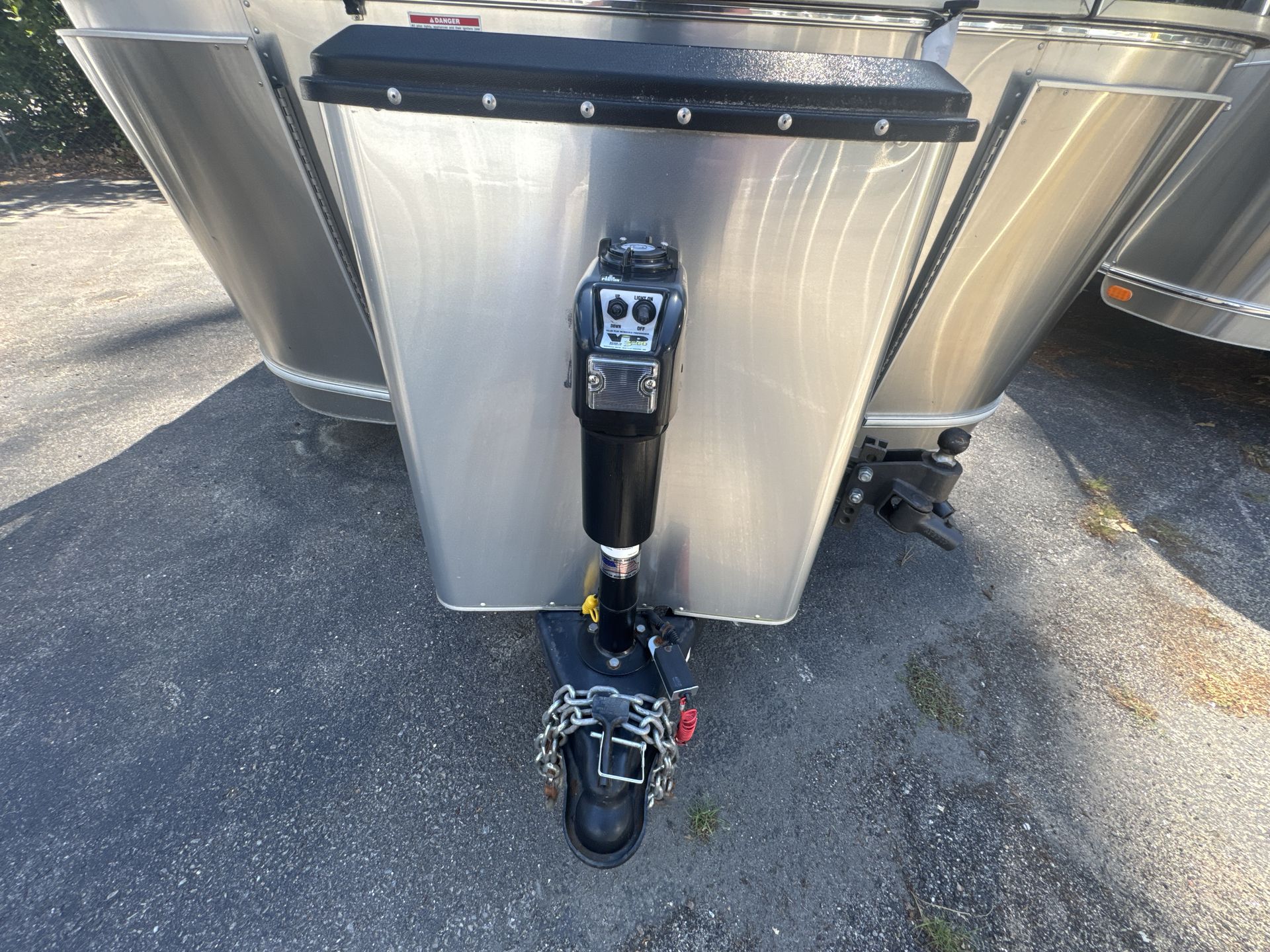 2019 Airstream 25FBT INTERNATIONAL Base