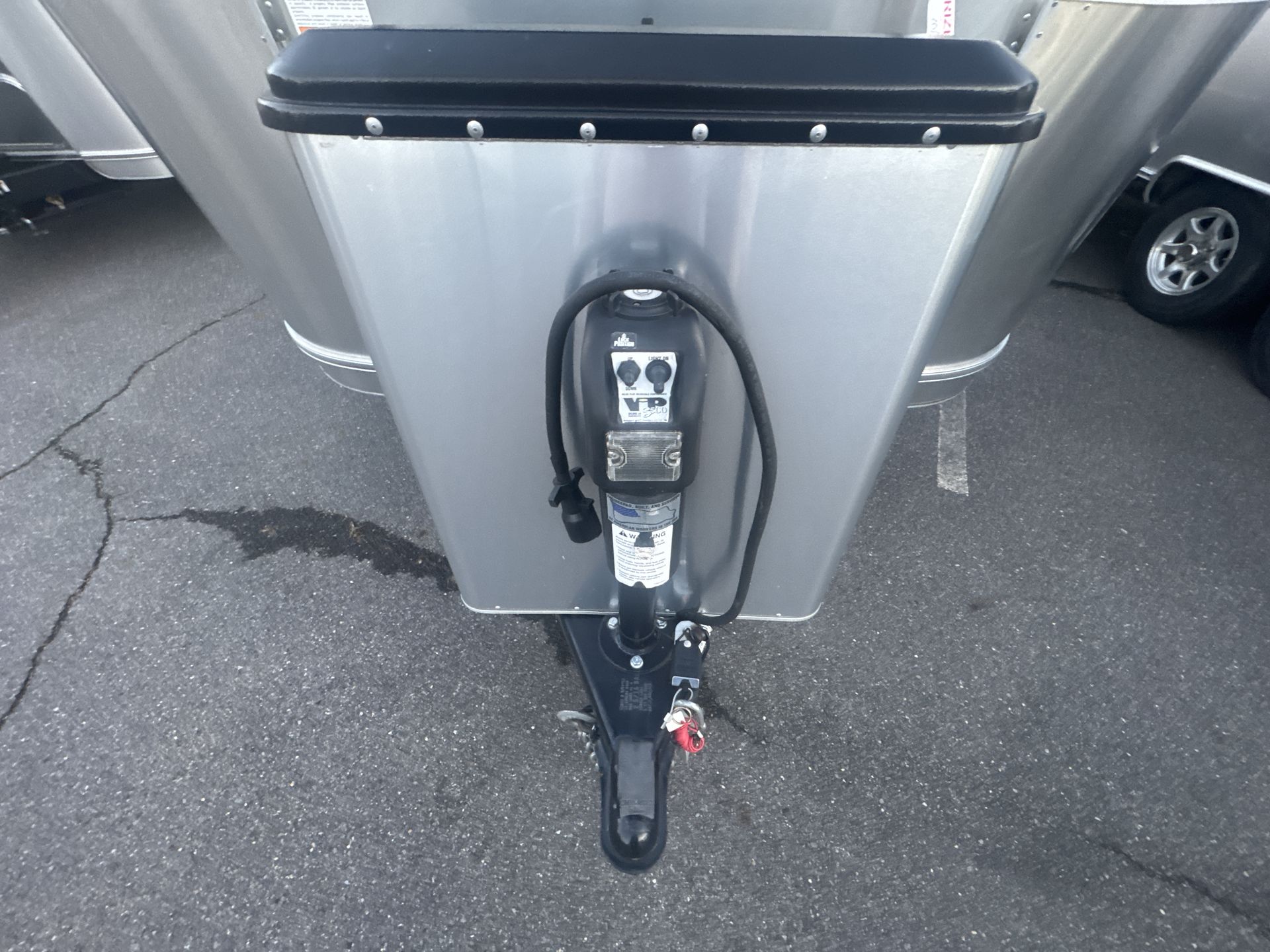 2022 Airstream 23FBQ Base