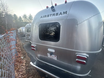 2022 Airstream 23FBQ Base