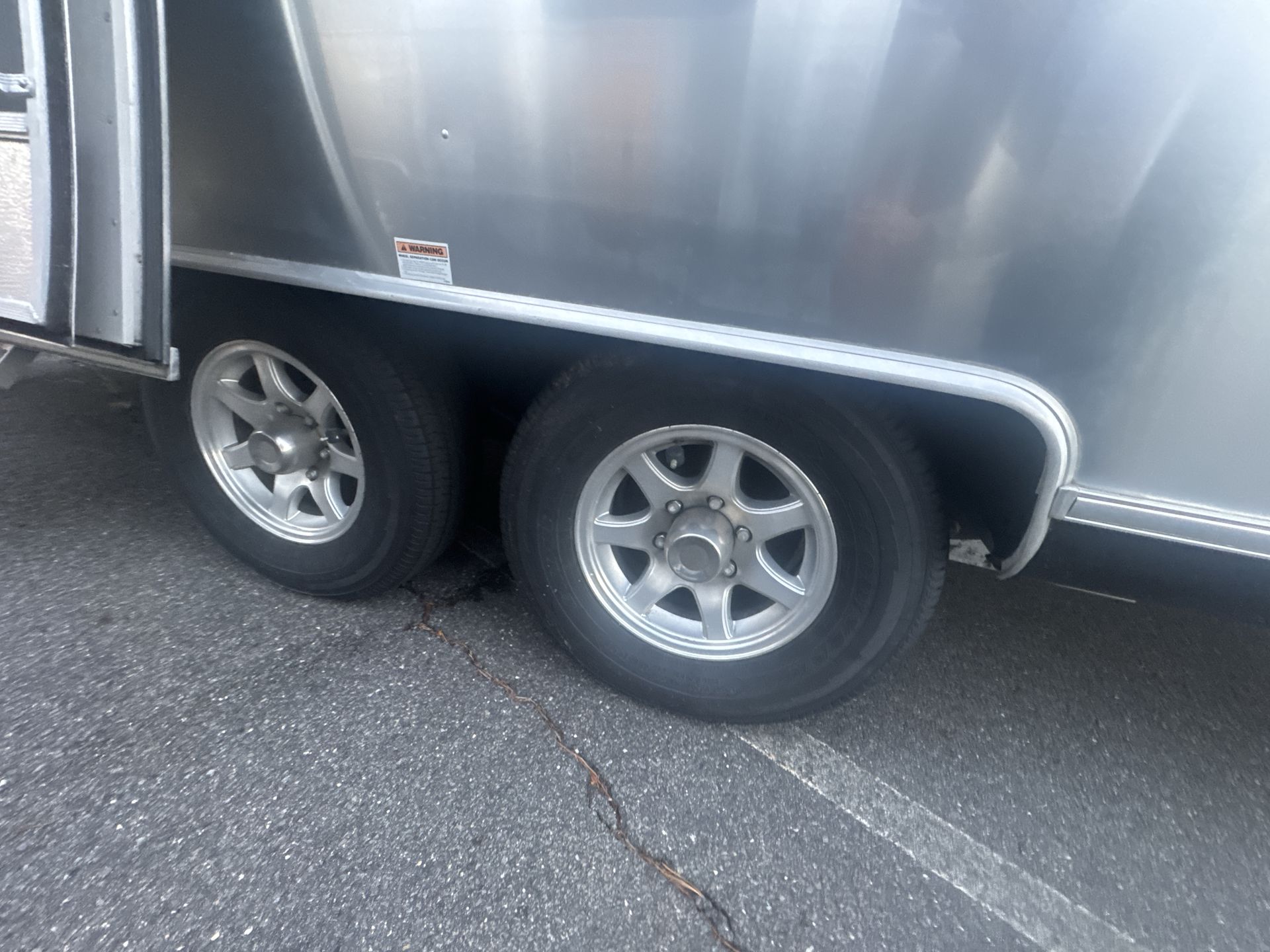 2022 Airstream 23FBQ Base