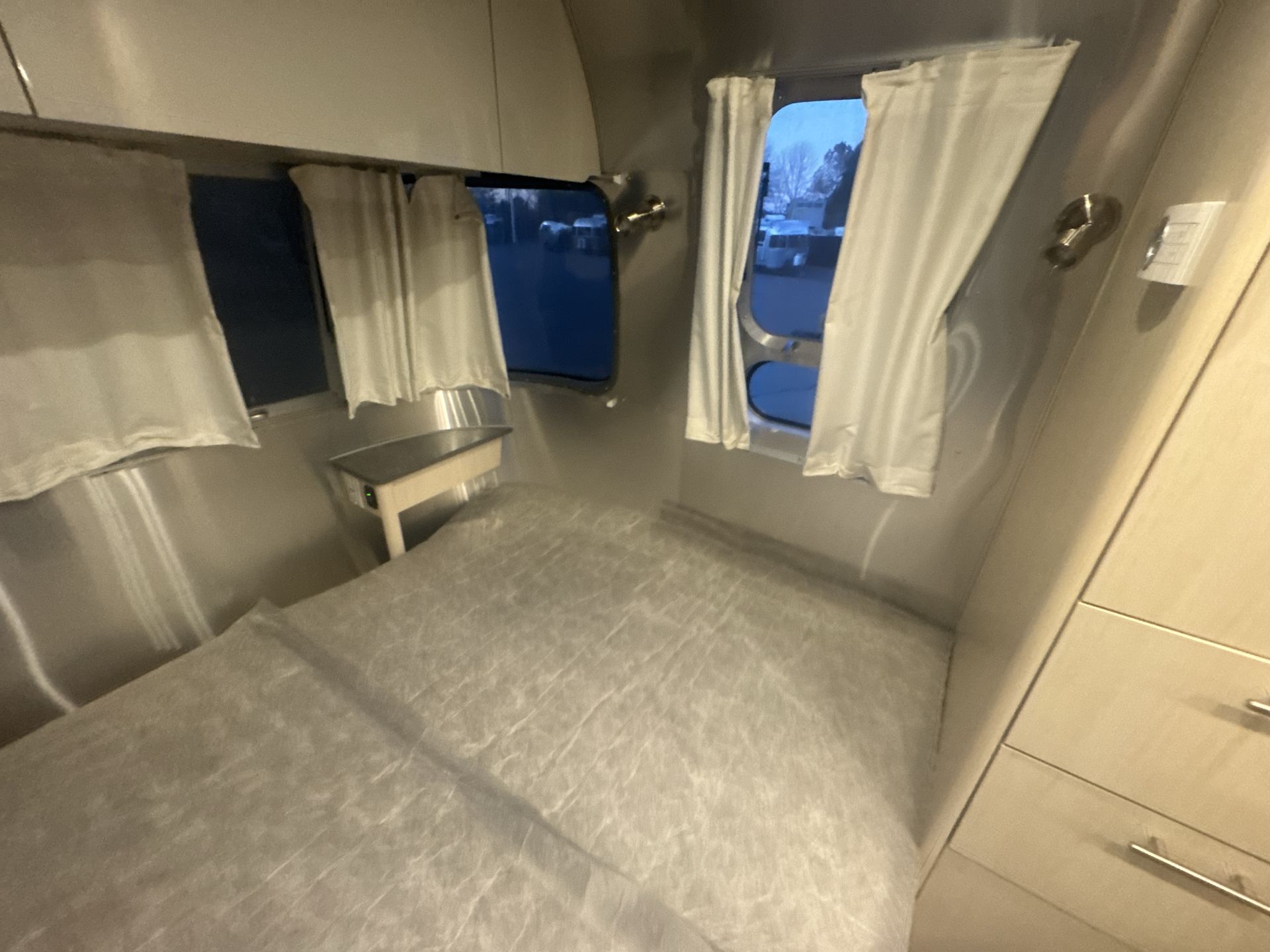 2022 Airstream 23FBQ Base