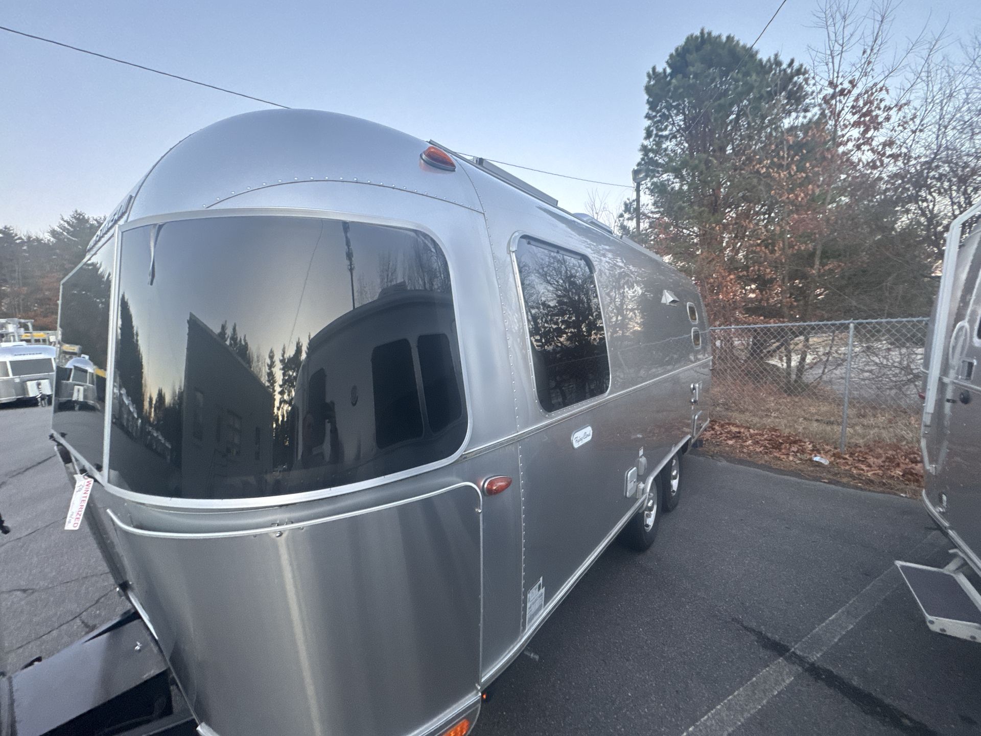 2022 Airstream 23FBQ Base