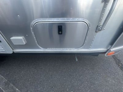 2022 Airstream 23FBQ Base