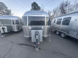2022 Airstream 23FBQ Base