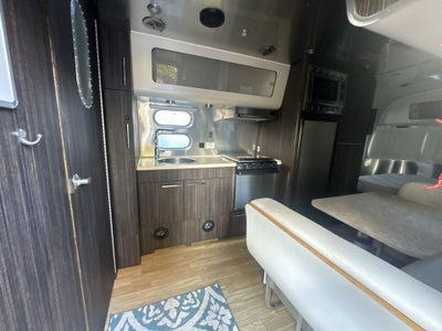 2017 Airstream 23FB Base