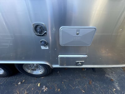 2017 Airstream 23FB Base