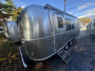 2017 Airstream 23FB Base