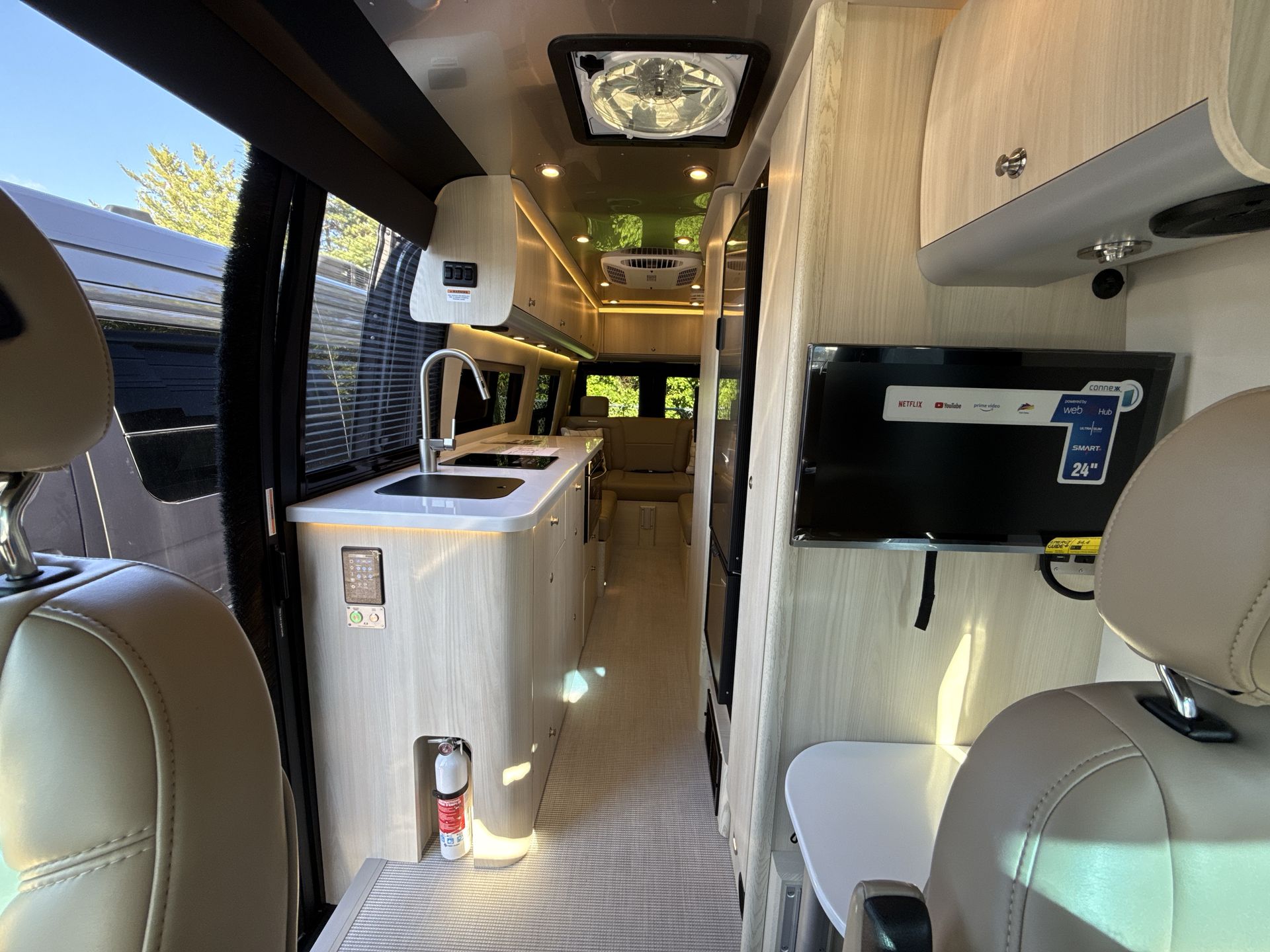 2025 Airstream 24GT Base