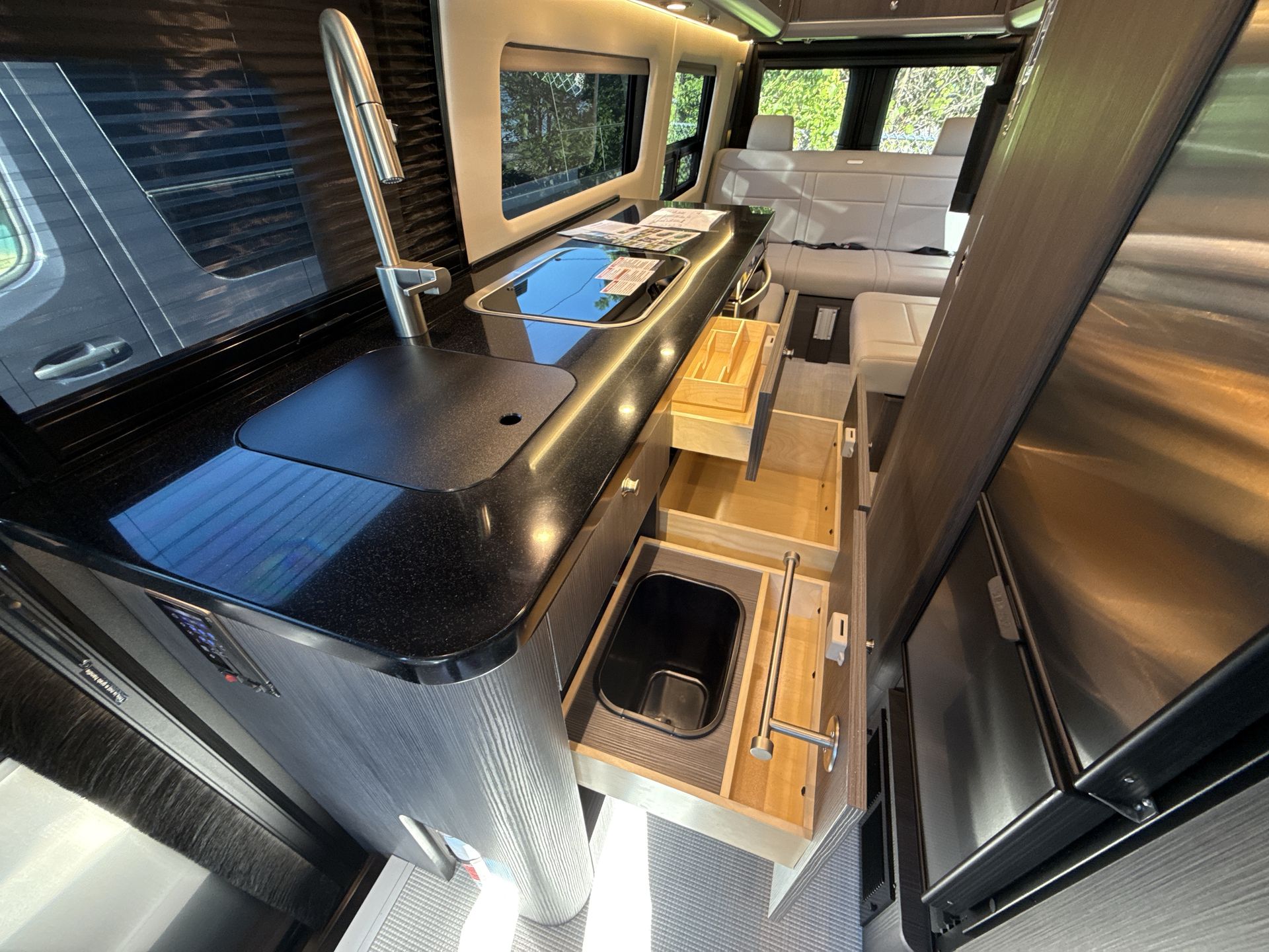 2025 Airstream 24GT Base