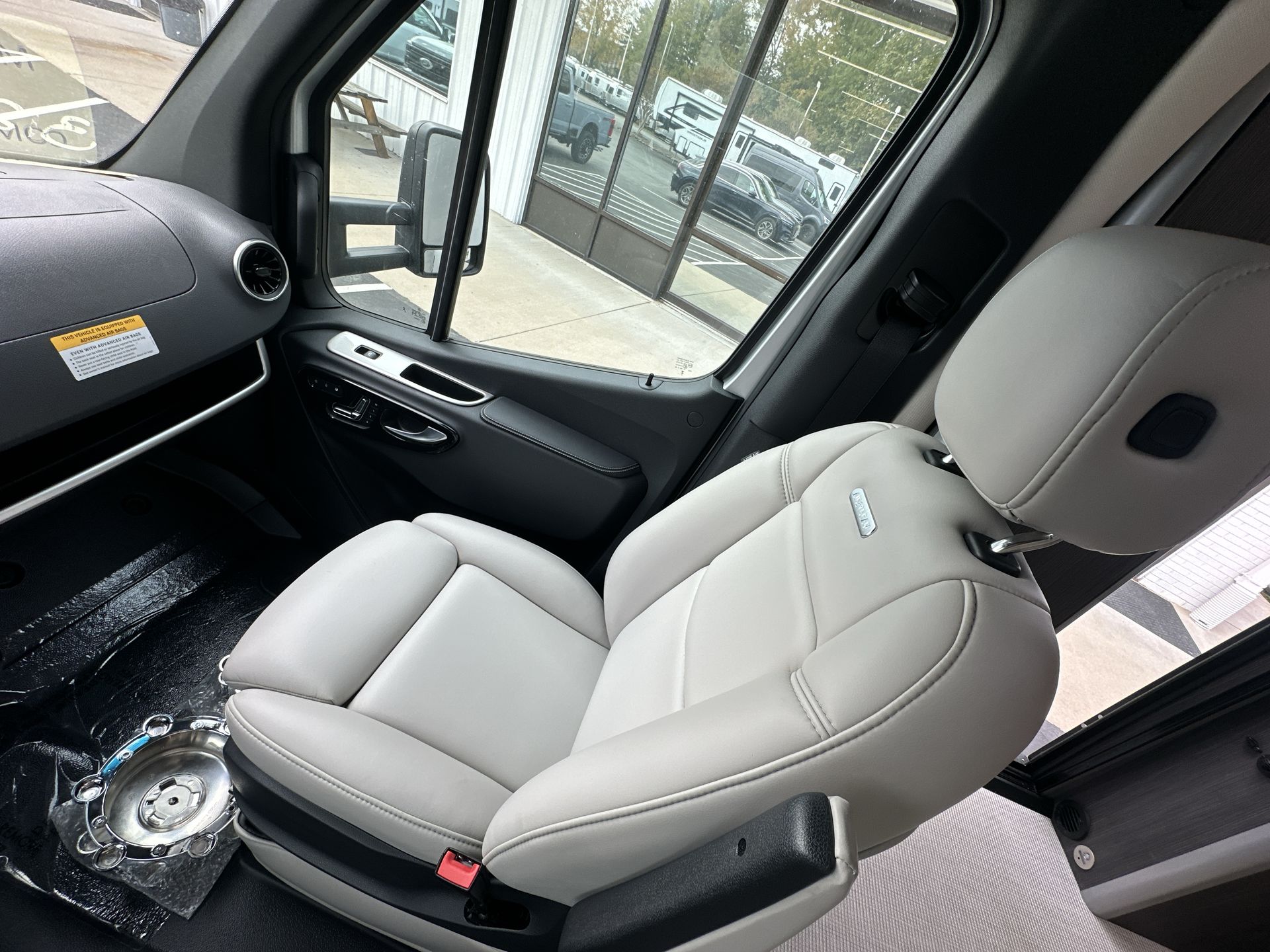 2026 Airstream Murphy Suite Base