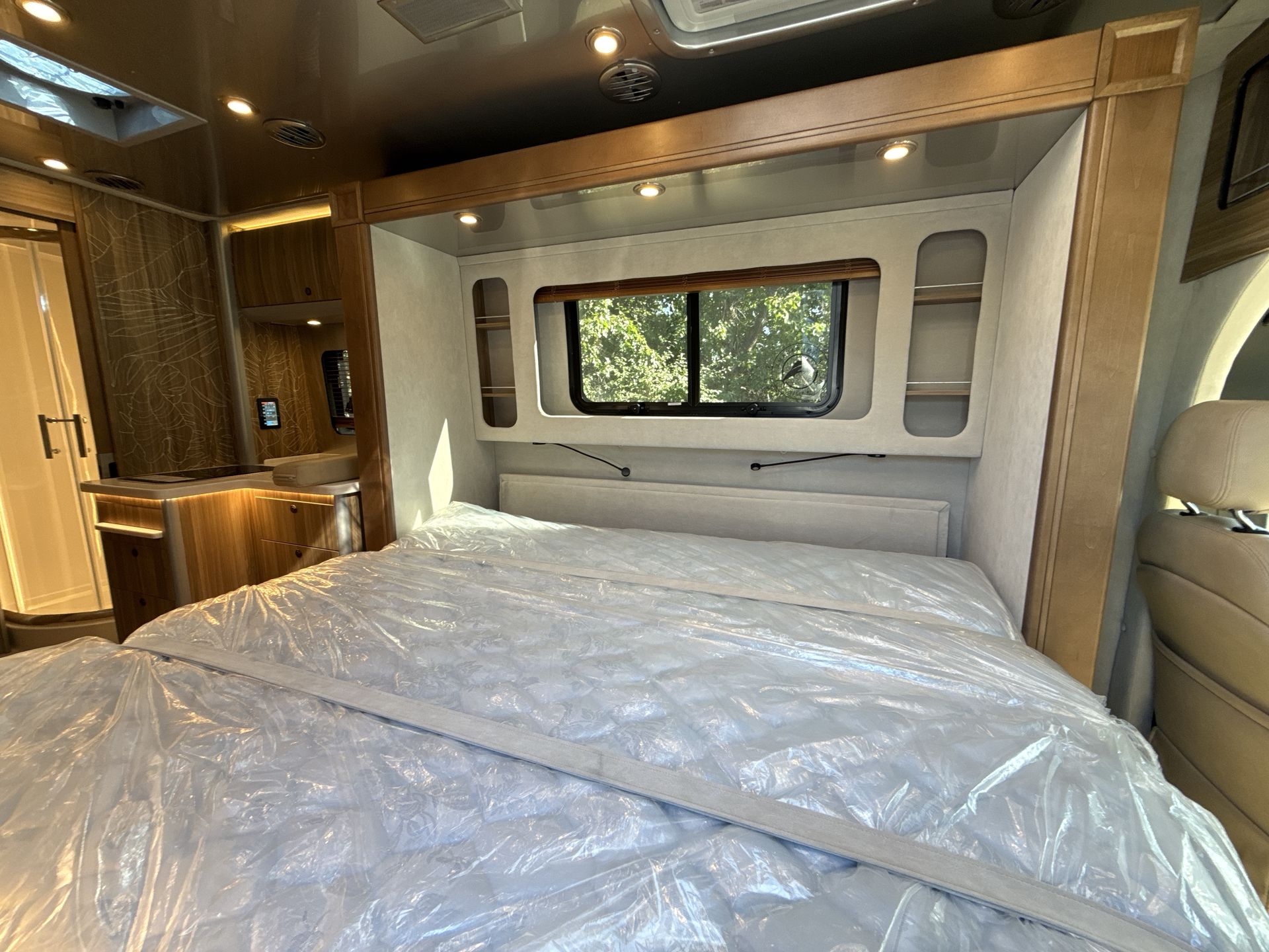 2026 Airstream Murphy Suite Base