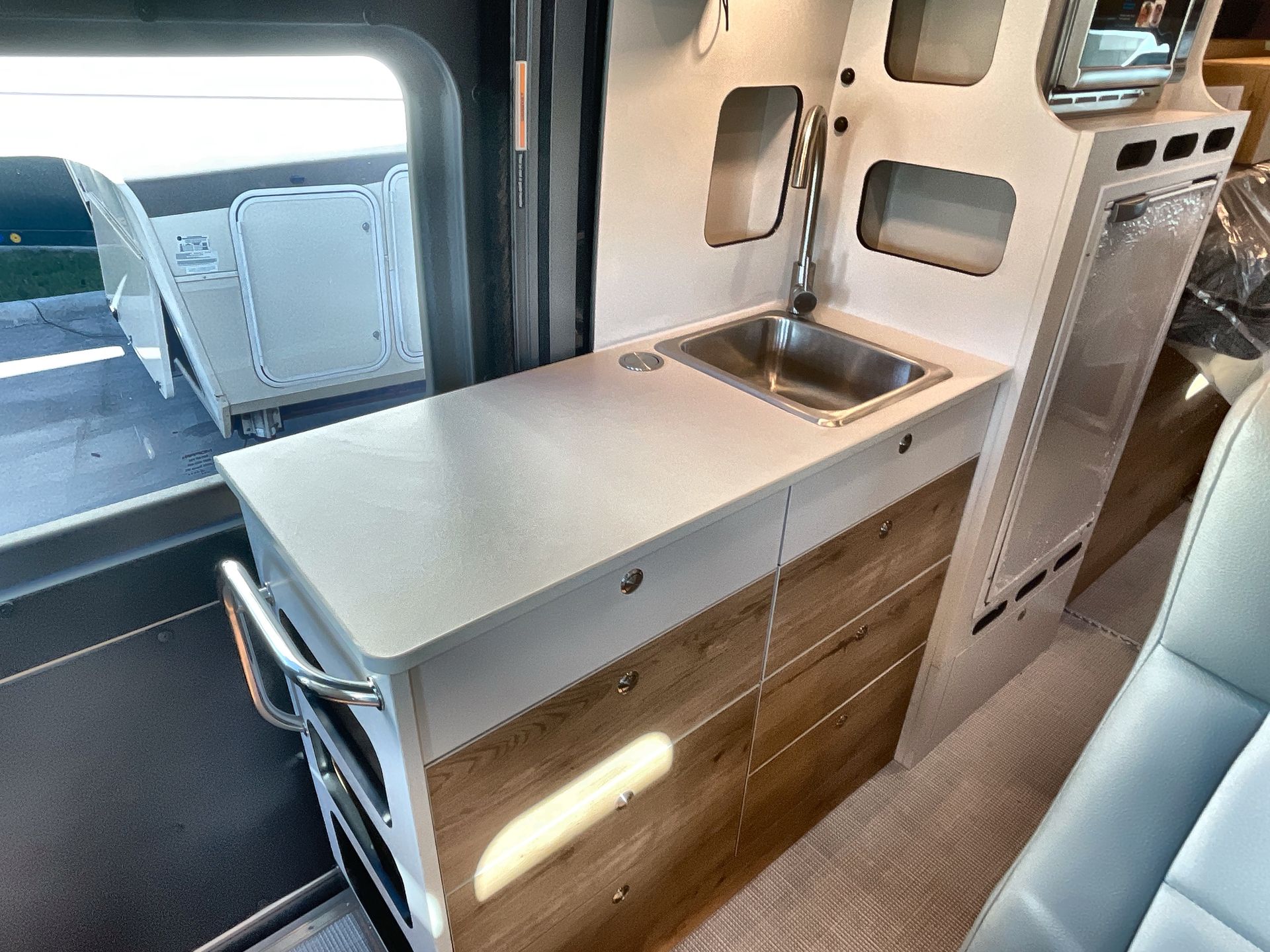 2026 Airstream Rangeline Base