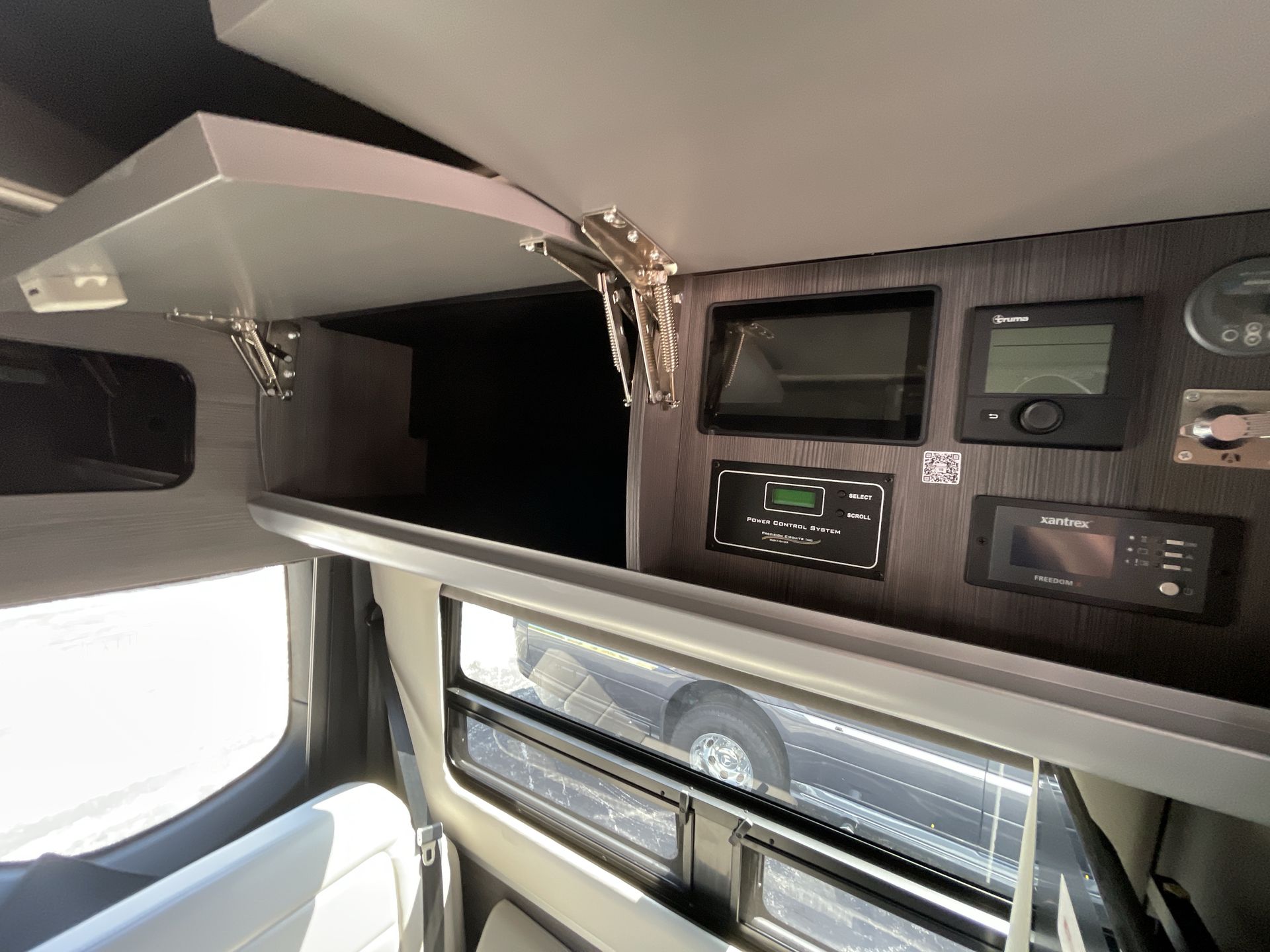 2025 Airstream 19 Base