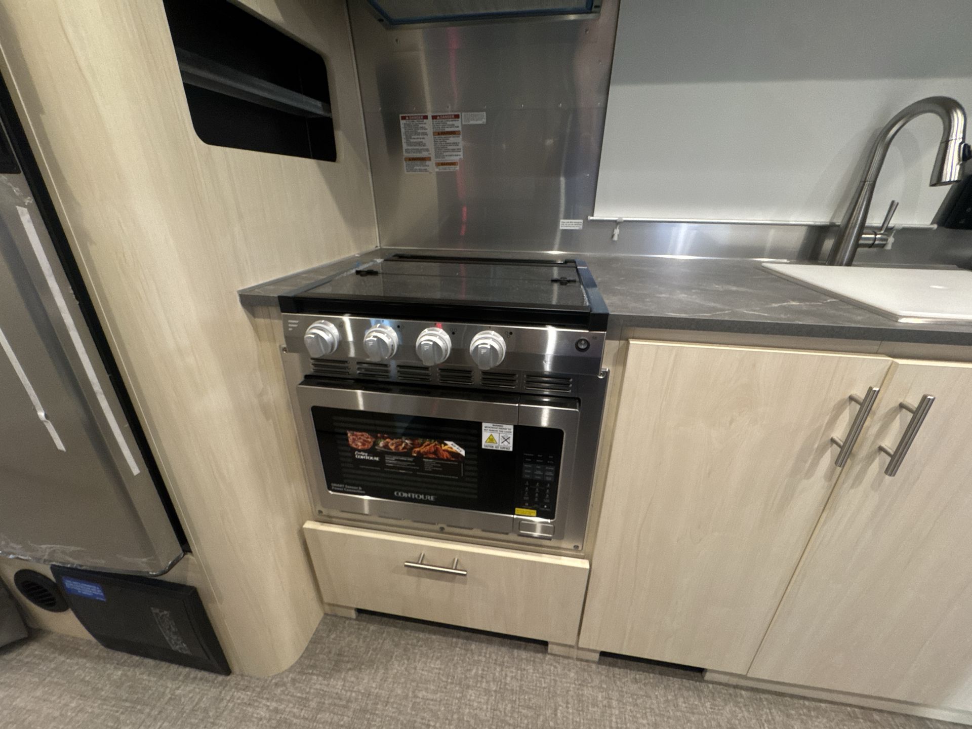 2026 Airstream 28RBT Base