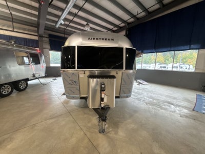 2026 Airstream 28RBT Base