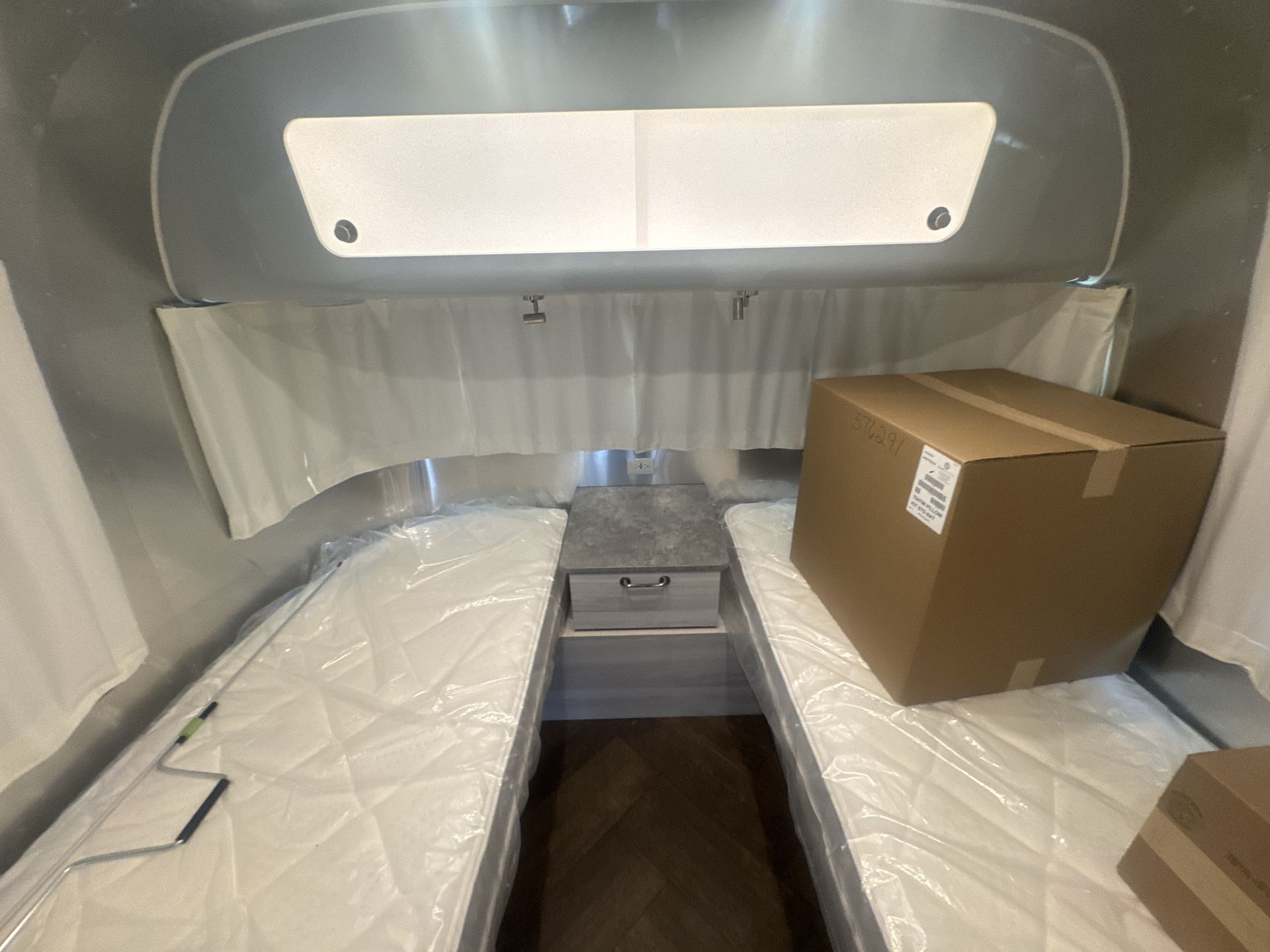 2025 Airstream 25FBT Base