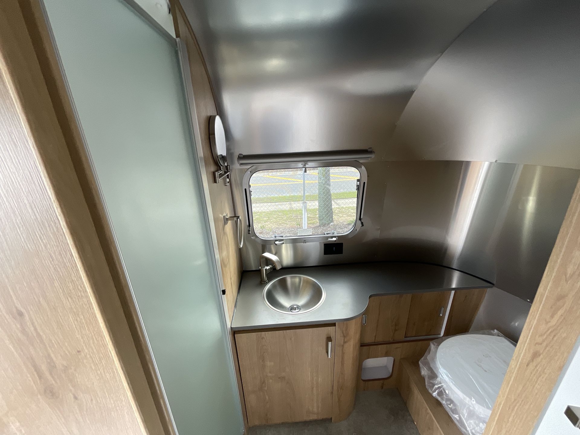 2025 Airstream 23FBT Base