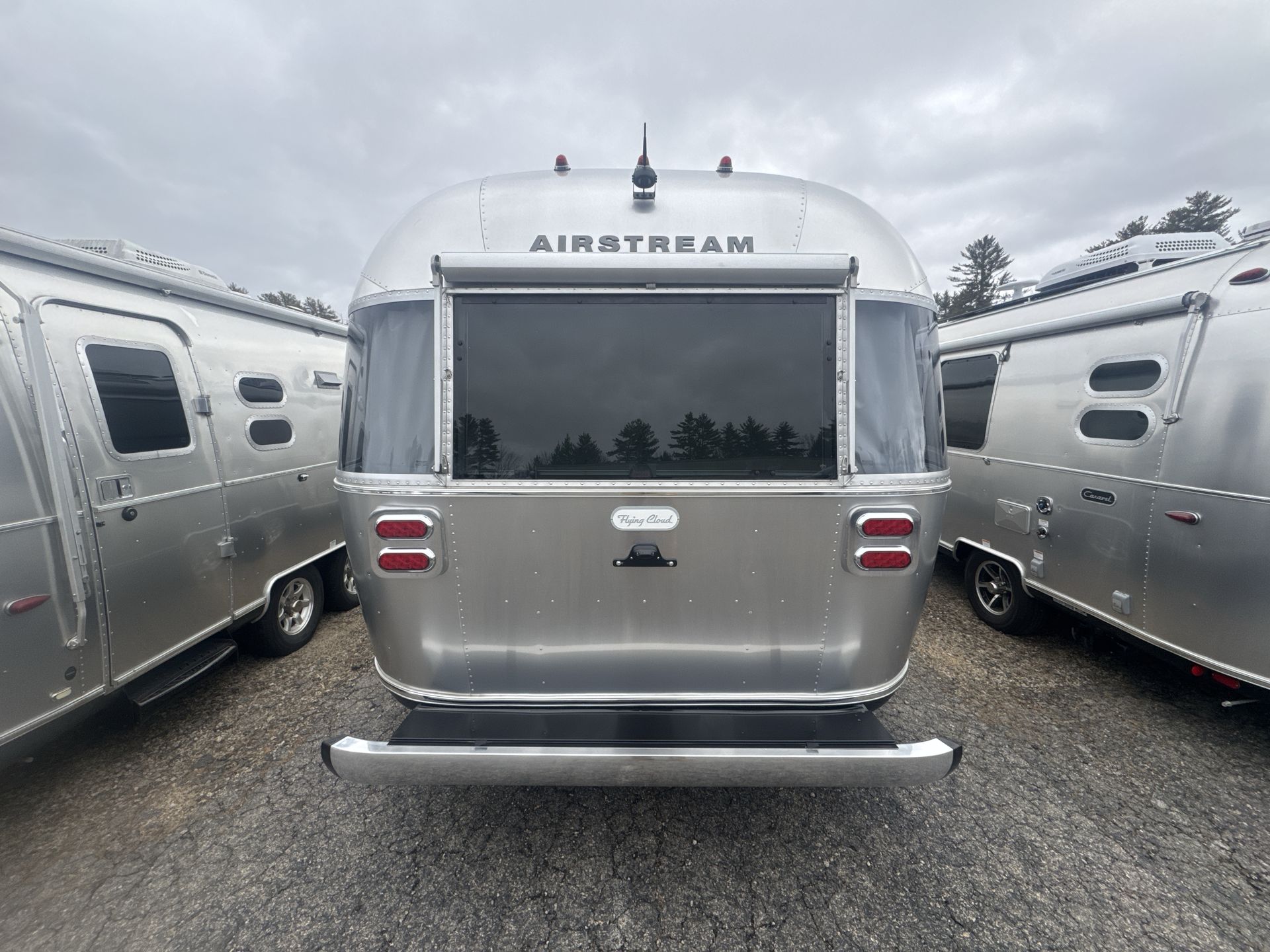 2025 Airstream 27FBT Base