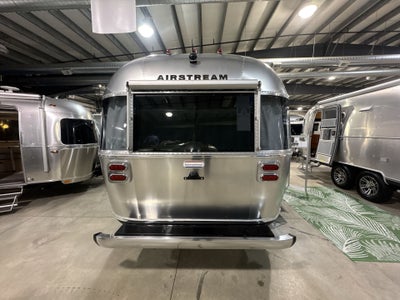 2025 Airstream 27FBQ Base