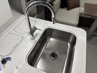 2026 Airstream 27FBT Base