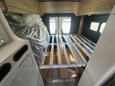 2025 Airstream Rangeline Base