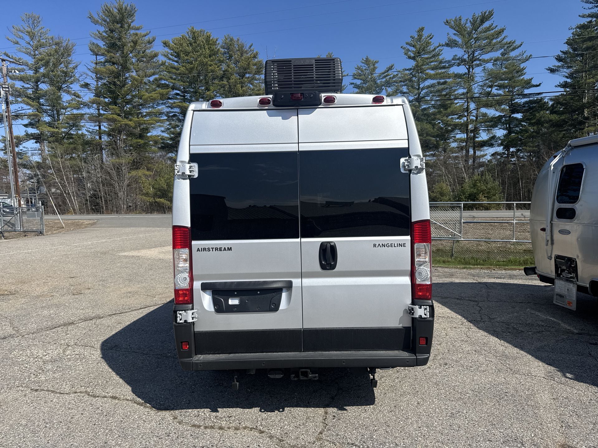 2025 Airstream Rangeline Base