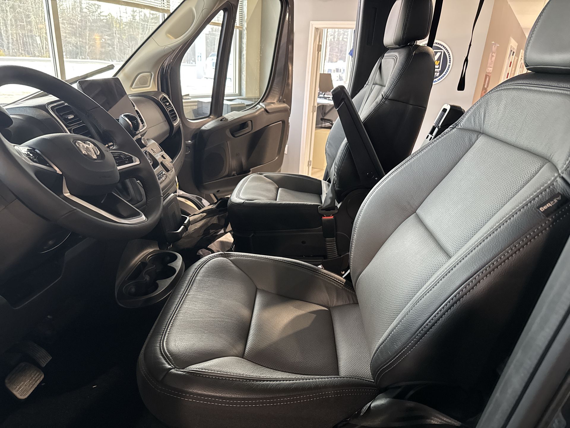 2026 Airstream Rangeline Base