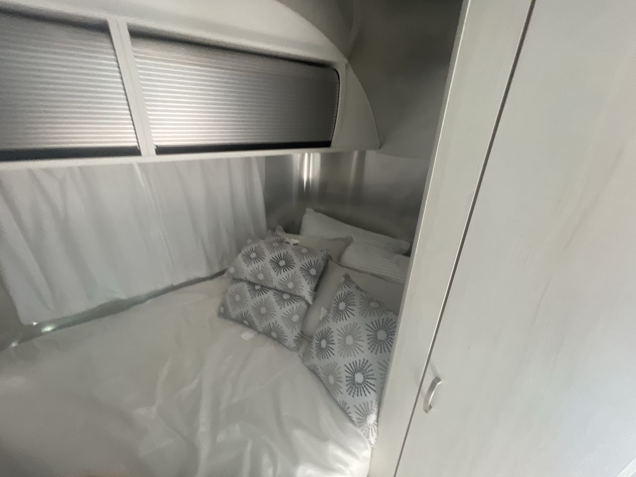 2026 Airstream 16RB Base