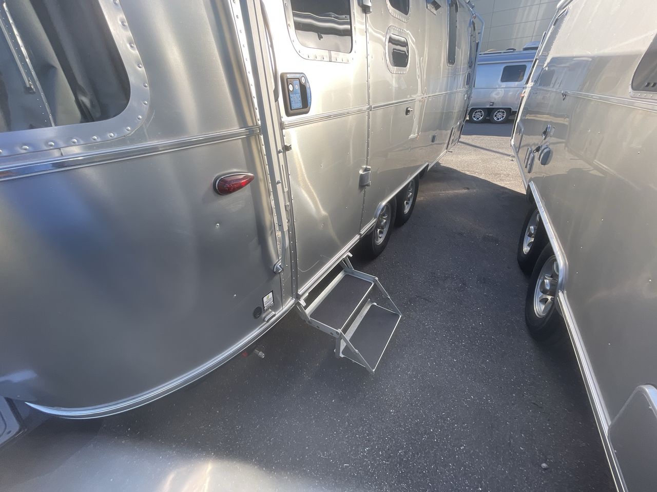 2026 Airstream 25FBQ Base