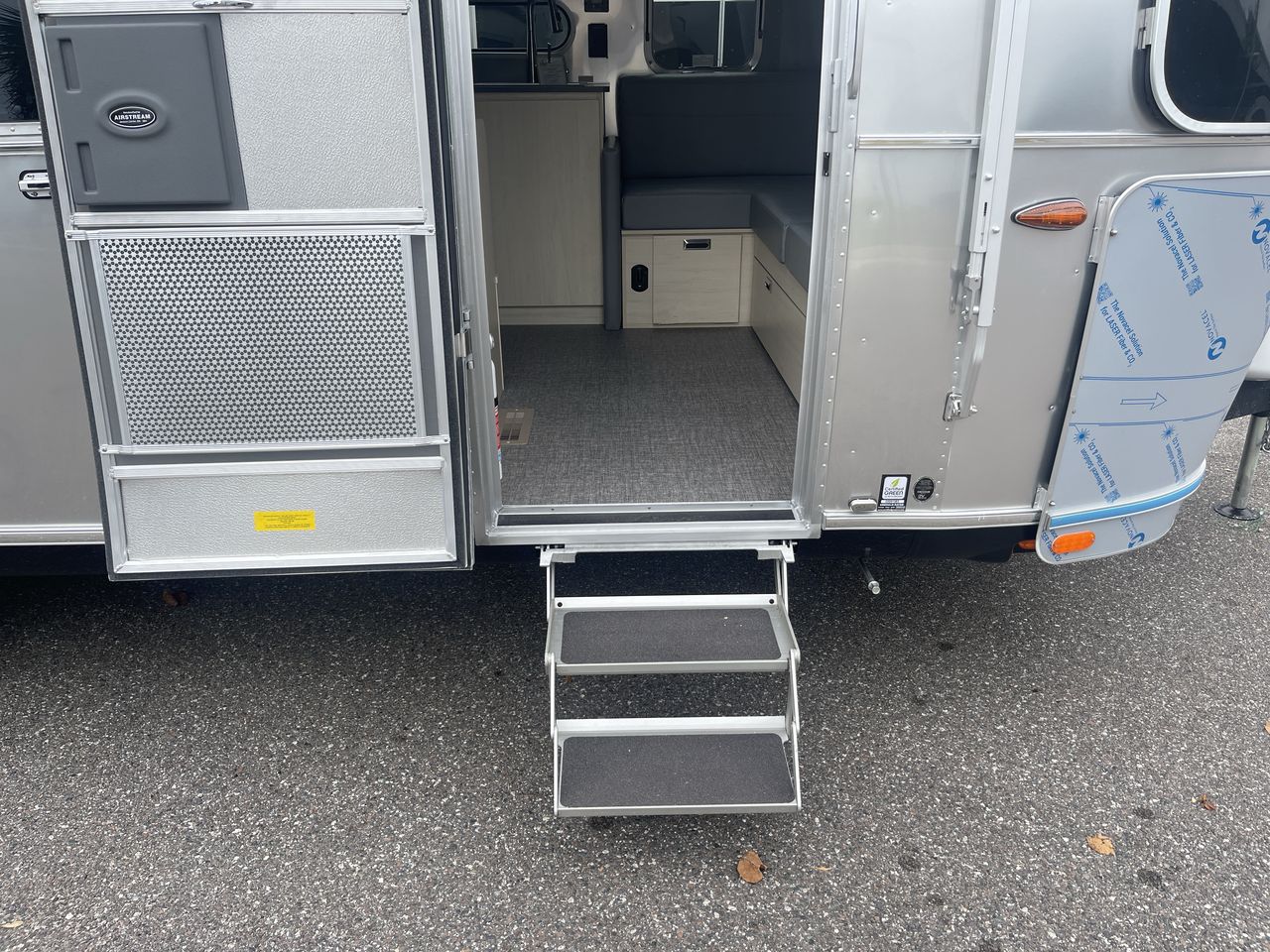 2026 Airstream 28RBT Base