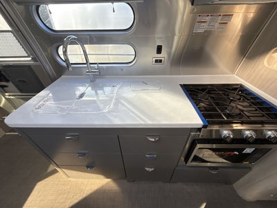 2026 Airstream 30RBQ Base