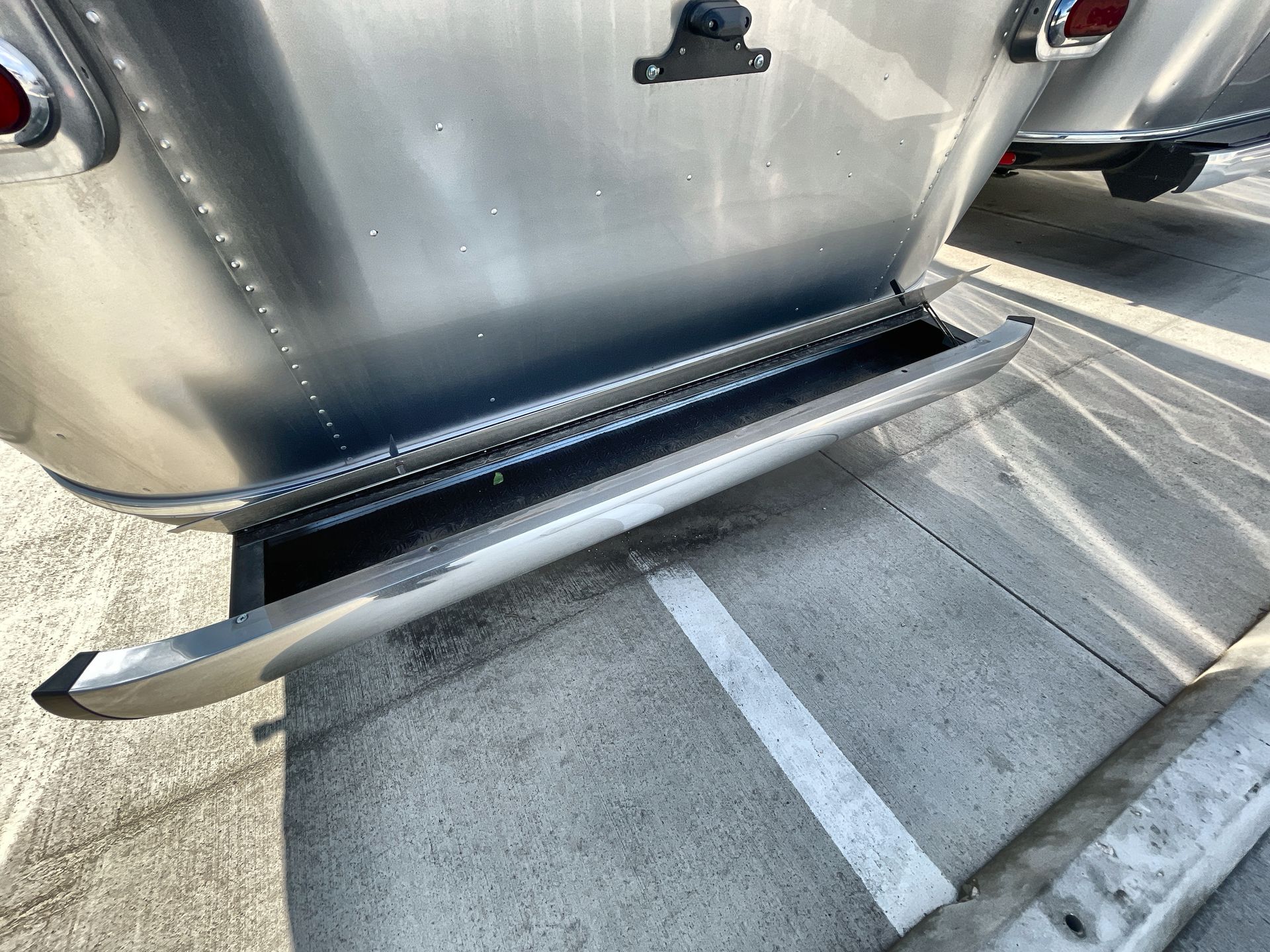 2026 Airstream 27FBQ Base